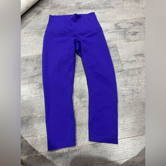 Lululemon 🍋 Wunder Under Crop - Picture 2 of 4